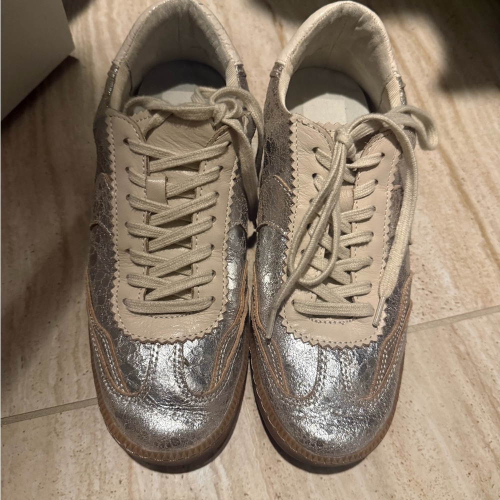 Dolce Vita Sneakers